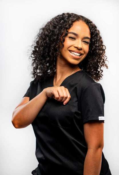 Mary J One Pocket Scrub Top