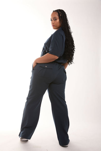 Pantalon cargo bleu marine à six poches pour femmes